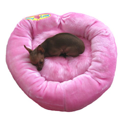 Furry Heart Bed - Pink